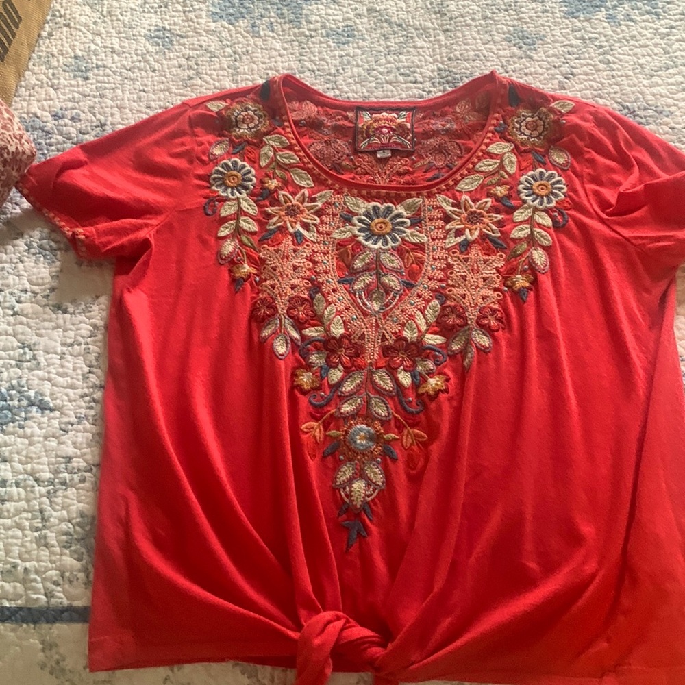 Johnny Was shirt size S ties at hem great condition